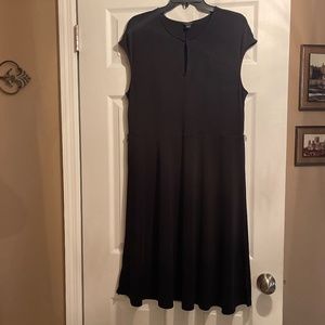 Ann Taylor Petite Size LP Black Dress